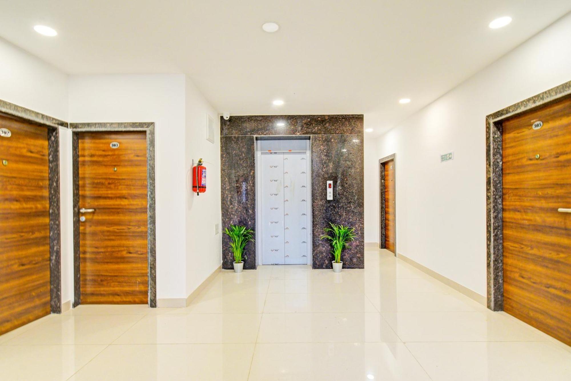 Super Townhouse Oak Suchitra Kompally Road Formerly Sun Moon Hotels Trimulgherry Extérieur photo